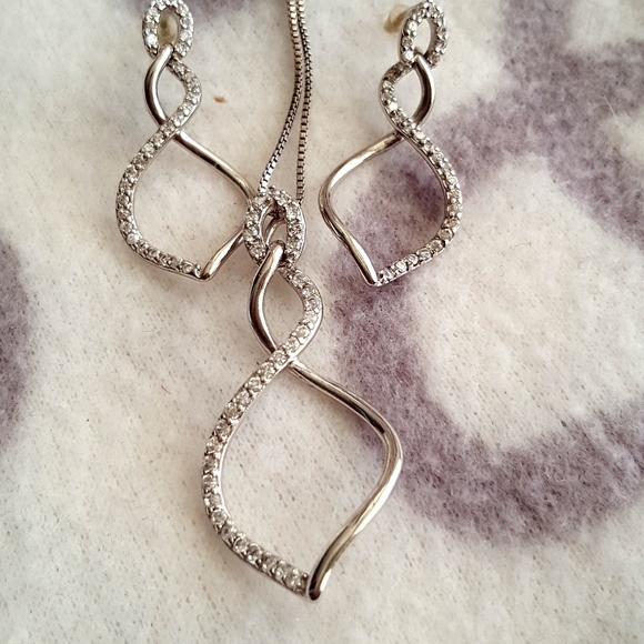 Sterling silver diamond necklace and earring set - Picture 5 of 8